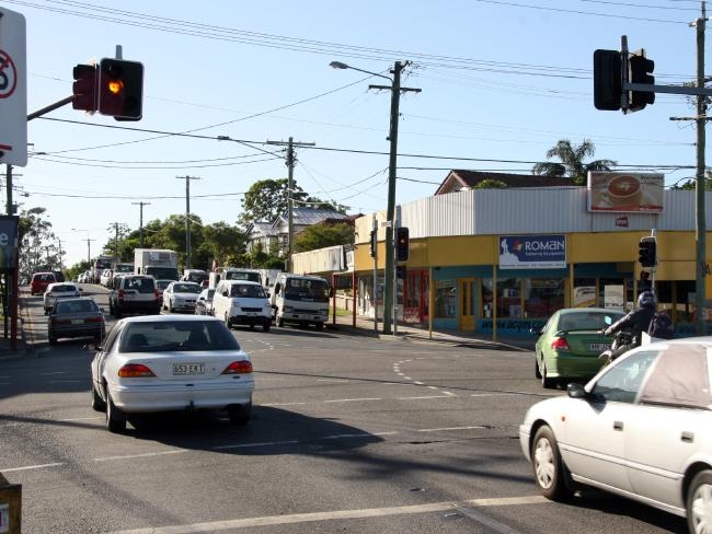 Xử phạt lỗi vượt đèn vàng mới nhất Xử phạt lỗi vượt đèn vàng