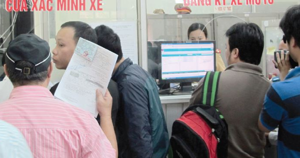 Chủ xe đi nước ngoài thì sang tên đổi chủ kiểu gì?