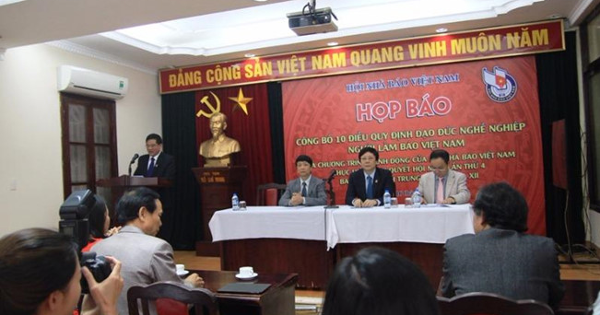 Công bố 10 điều quy định đạo đức người làm báo Việt Nam