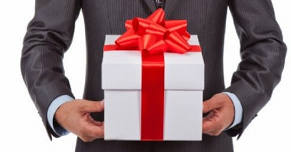 Hướng dẫn về chi phí quà tết tặng cho khách hàng và nhân viên