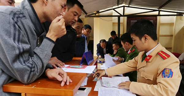 Từ 1/1/2017: Người dân tự tìm chủ cũ khi sang tên xe máy