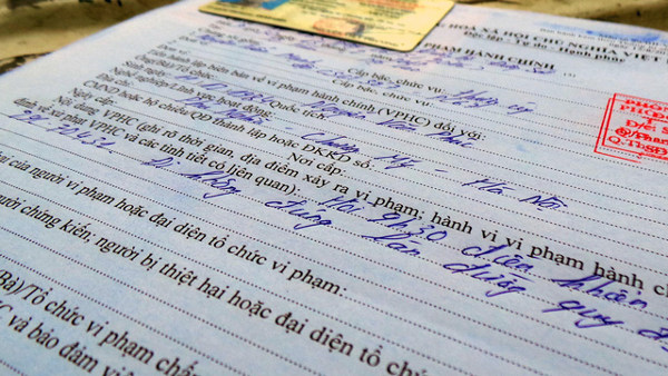 Giấy xử phạt lỗi Đi không đúng phần đường