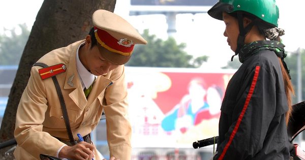 Mức xử phạt khi điều khiển xe máy không giấy phép