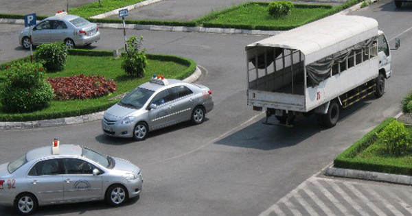 Người lái xe ô tô bị tịch thu giấy phép trong những trường hợp nào? Người lái xe ô tô bị tịch thu giấy phép trong những trường hợp nào?