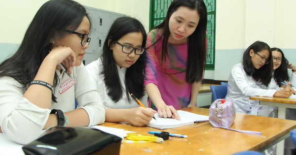 Bộ Giáo dục công bố dự thảo chương trình phổ thông mới Bộ Giáo dục công bố dự thảo chương trình phổ thông mới