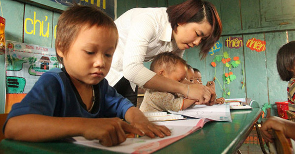 Giáo viên nghỉ trực là bị trừ lương, đúng hay sai?