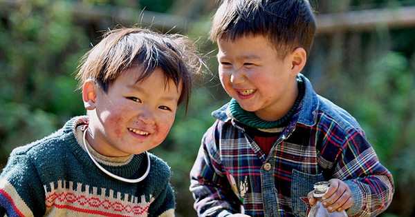 Tổng hợp các hành vi bị nghiêm cấm theo Luật trẻ em