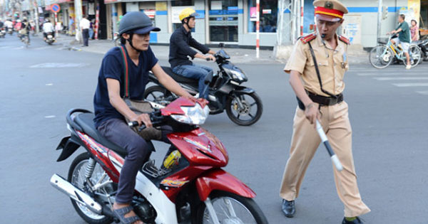 Hành vi chống người thi hành công vụ