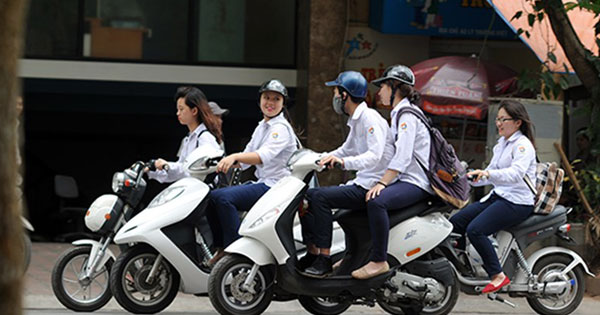Phụ huynh ký cam kết không giao xe máy cho học sinh chưa đủ tuổi