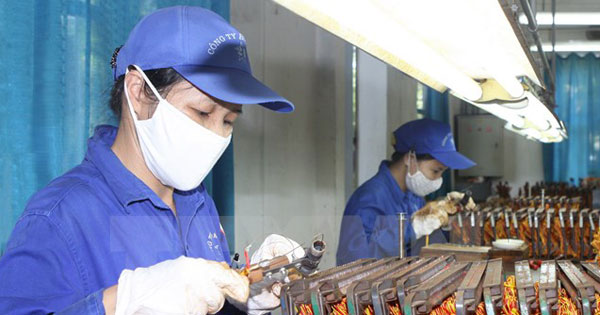 Hướng dẫn chuyển xếp lương với công nhân quốc phòng