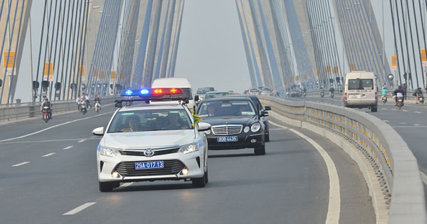 Quy định về vượt xe và chuyển hướng xe