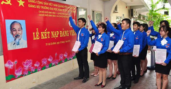 Hướng dẫn viết Bản cam kết tu dưỡng, rèn luyện, phấn đấu 2024