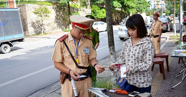 Quy định cấp giấy biên nhận giữ cà vẹt xe cho chủ phương tiện
