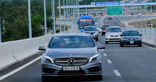 12 trường hợp phải giảm tốc độ xe khi lưu thông