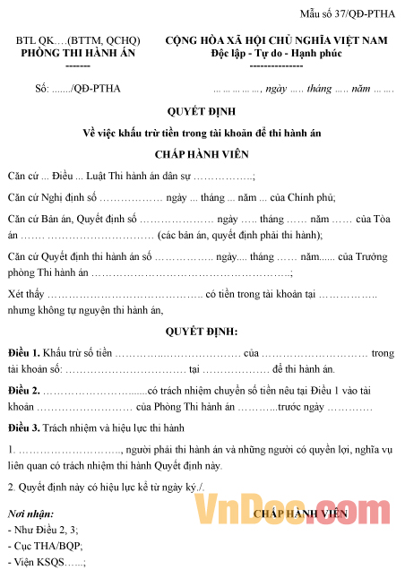 Mẫu quyết định về việc khấu trừ tiền trong tài khoản để thi hành án
