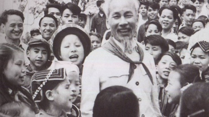 Bài hùng biện về bác Hồ