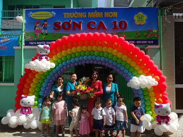 Trang trí cổng trường khai giảng