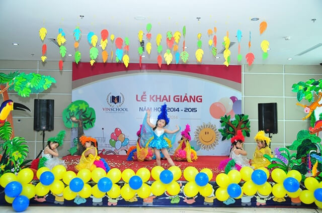 Trang trí lễ khai giảng