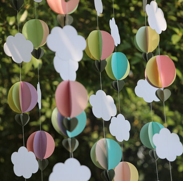 Trang trí cửa sổ lớp học