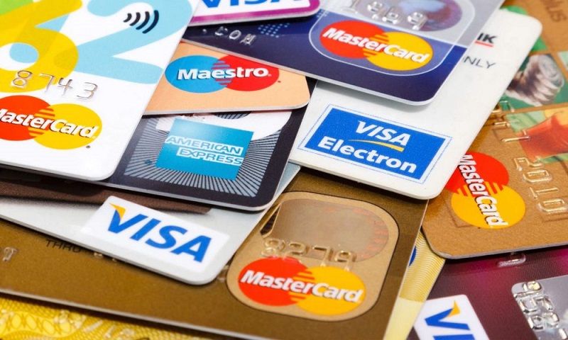 Bao nhiêu tuổi thì được làm thẻ ATM