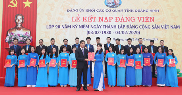 Hướng phấn đấu của bản thân để trở thành Đảng viên Đảng Cộng sản Việt Nam