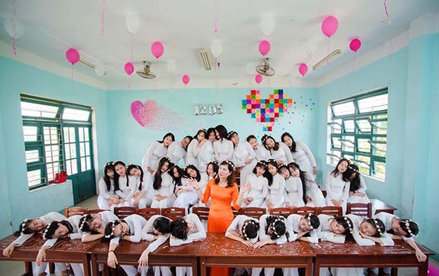 Cách trang trí kỷ yếu lớp