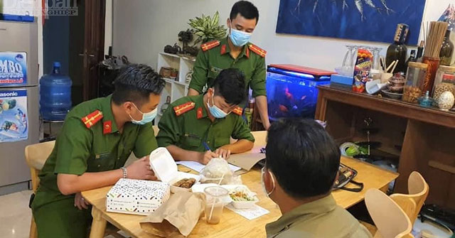 Đưa người khác nhập cảnh trái phép vào Việt Nam bị xử lý thế nào?