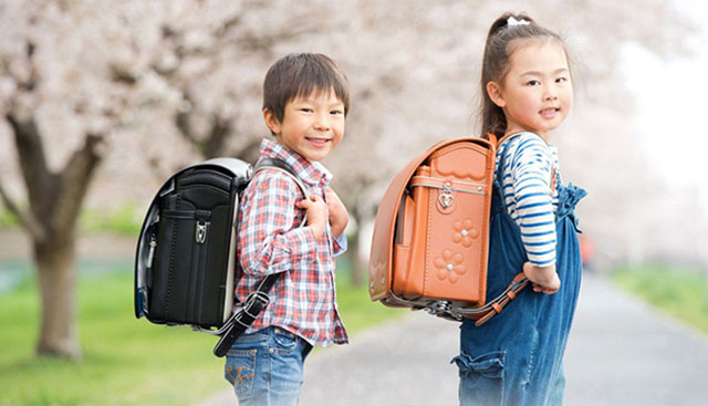 Cách chọn balo cho bé lớp 1 sao cho phù hợp