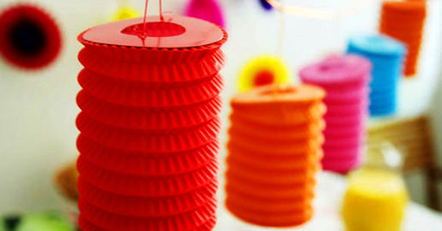 Cách làm đèn lồng bằng giấy nhún