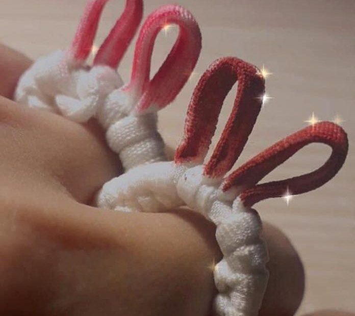 cách làm nhẫn tai thỏ từ khẩu trang y tế 2