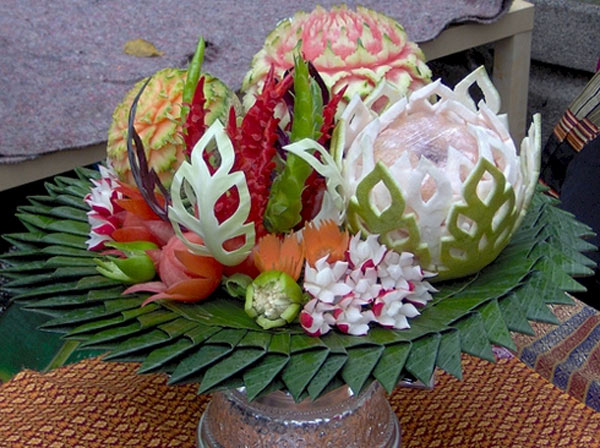 Lời bình mâm cỗ trung thu 2020