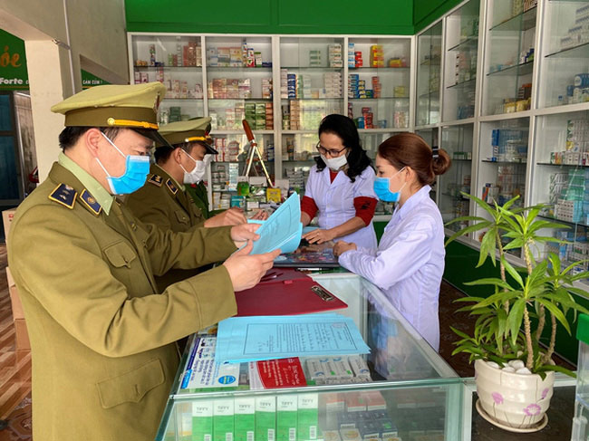 Công an được phạt không giấy phép kinh doanh không?