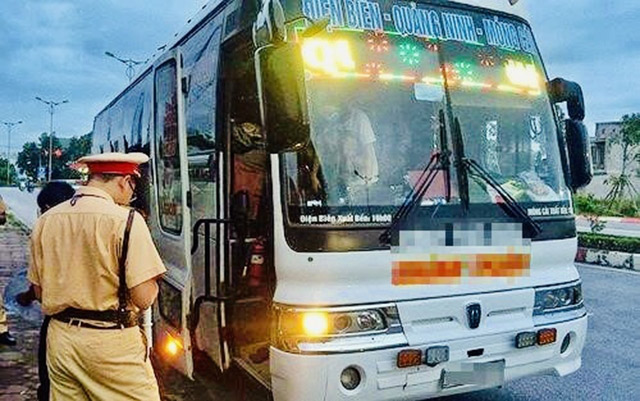 Lỗi chở quá số người quy định 2021