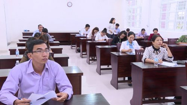 Điều kiện để công chức cấp xã được thi nâng ngạch