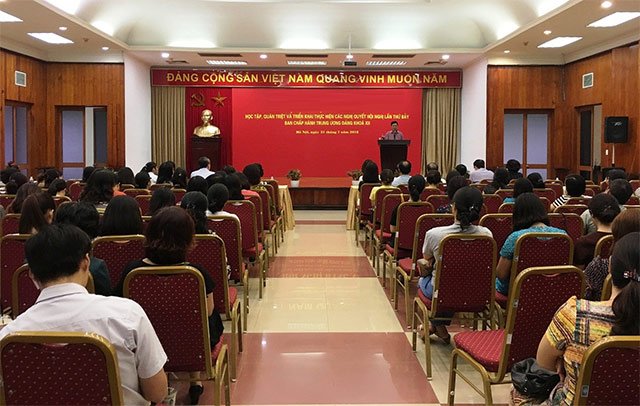 Quản lý hồ sơ đảng viên theo quy định pháp luật