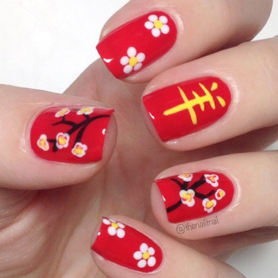 Mẫu nail Tết 2021