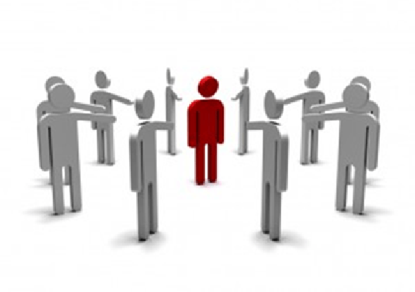 Học sinh lớp 8 đánh hội đồng bạn có phải đi tù?