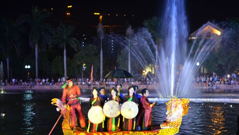 Làng quan họ quê tôi tháng giêng mùa hát hội là chỉ lễ hội nào?