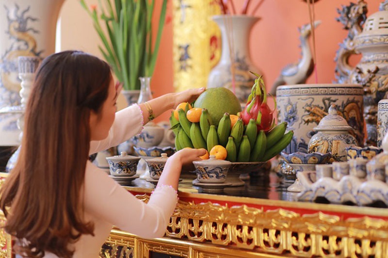 Văn khấn chuyển bàn thờ gia tiên