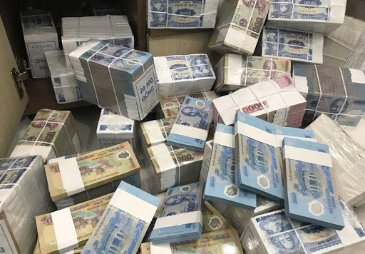 Đổi tiền lẻ kiếm lời 2021 có bị phạt?