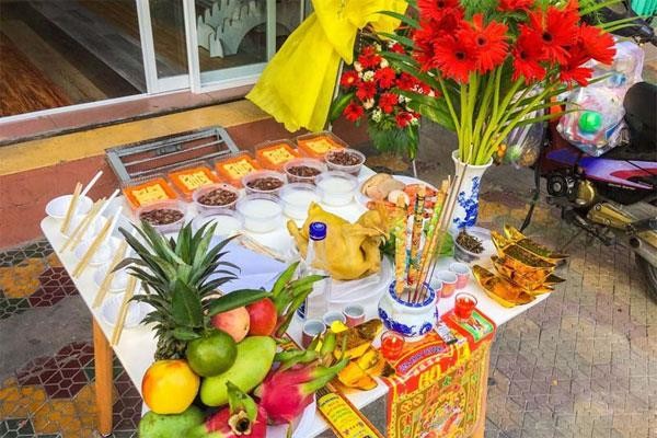 Cúng khai trương đầu năm