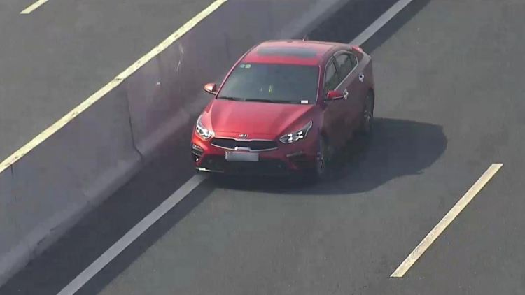 Ô tô đi lùi trên đường cao tốc bị xử phạt thế nào?