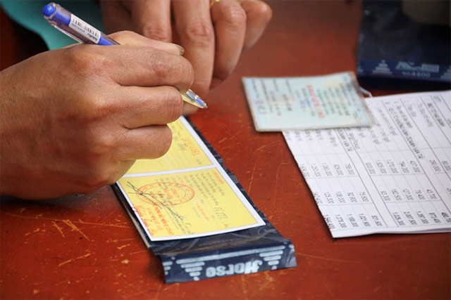 Mua bảo hiểm xe máy ở đâu?