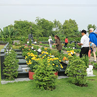 Bài khấn thần linh ngoài mộ chuẩn nhất 2025