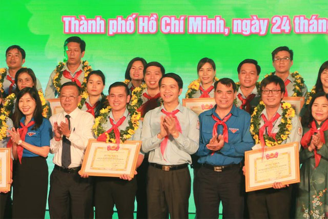 Vai trò của giáo viên tổng phụ trách đội