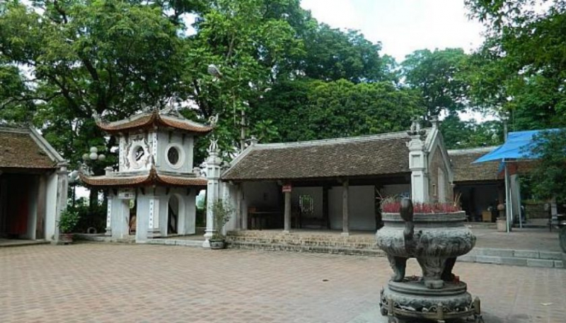 Phân tích chuyện chức phán sự đền Tản Viên