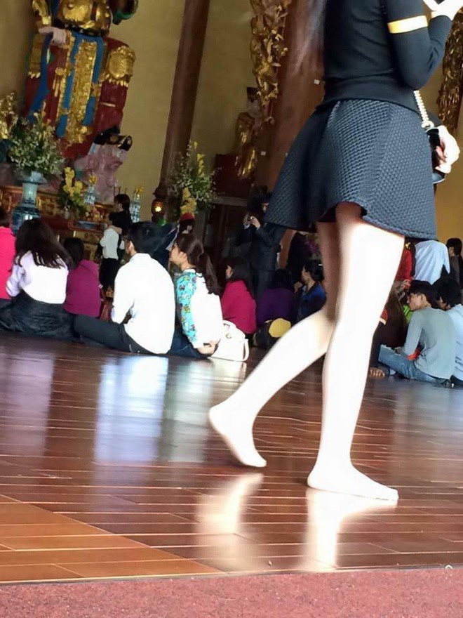 Ăn mặc hở hang có bị xử phạt?