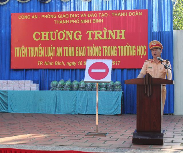 Sắp xếp các bước xây dựng một kế hoạch tuyên truyền về an toàn giao thông