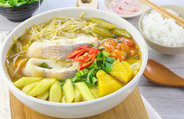 Canh cá nấu chua