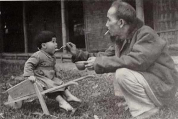 Những hình ảnh đẹp về Bác Hồ